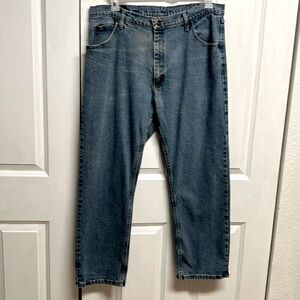 Wrangler Faded Blue 5 Pocket Straight Leg Jeans Men’s Size 38
